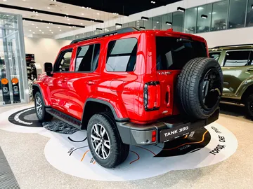 Купить Tank 300 Красный 2.0 4WD AT (220 л.с.) от 4749000 ₽. в Пензе
